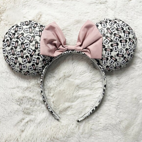 Disney Aldi Exclusive Minnie Mouse Pink Bow And Minnie Mouse Print Ears - Picture 1 of 8